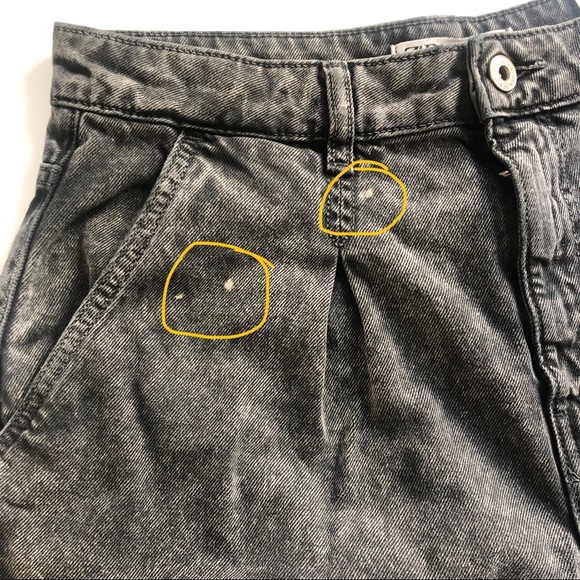 NWT ZARA Mottled/Acid Black Wash High Waisted Pleated Slouchy Jeans Size 6 - Picture 7 of 13